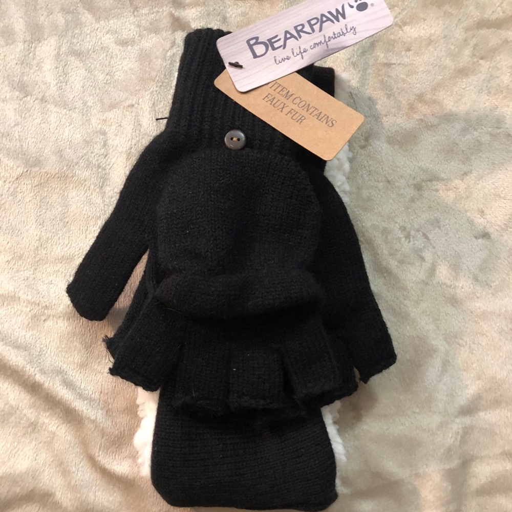 NWT Bearpaw ear warmer & gloves set